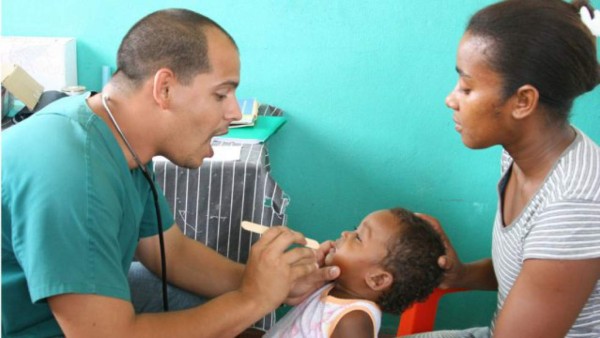 Más de 64,000 cubanos trabajan en 91 países