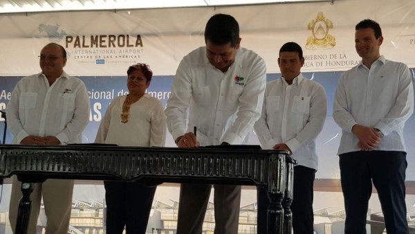Honduras firma convenio para construcción y operación de Palmerola