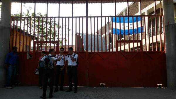 Alumnos del Intae retornan a clases y la departamental sigue con la reubicación