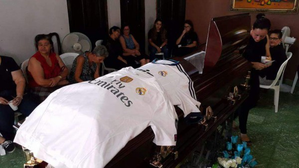 Dan el último adiós al hermano de futbolista hondureño