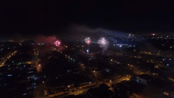Video muestra cómo recibieron el 2017 los sampedranos