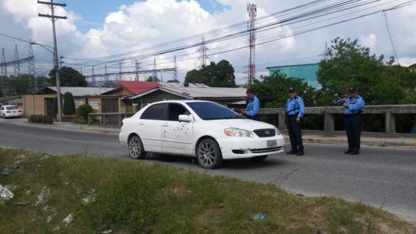 Acribillan a un hombre dentro de carro en San Pedro Sula