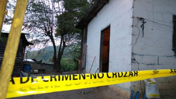 En su casa matan a anciano y a su nieto en Choloma