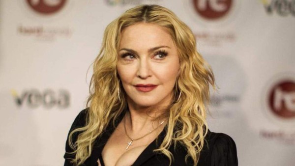 Madonna escandaliza las redes con una foto desnuda