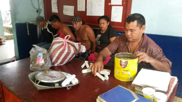 Capturan en Olanchito a 4 personas con 37 libras de marihuana