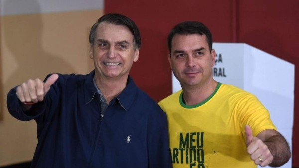Bolsonaro advierte a su hijo: 'Si cometió un error, tendrá que pagar'