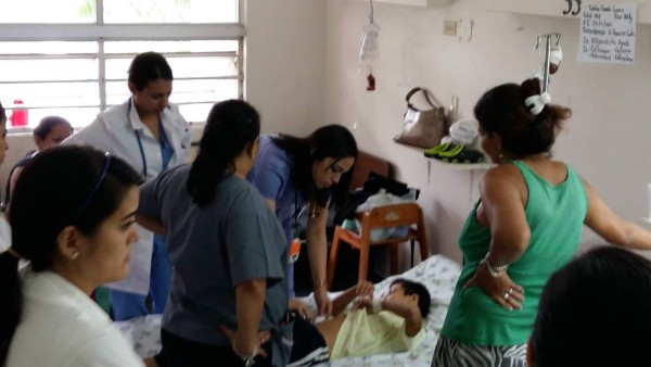 Médicos residentes trabajarán sin beca durante el primer año