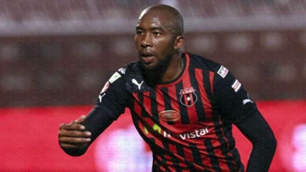 El delantero hondureño Jerry Palacios será castigado en Costa Rica