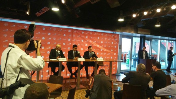Alberth Elis y Romell Quioto son presentados por Houston Dynamo