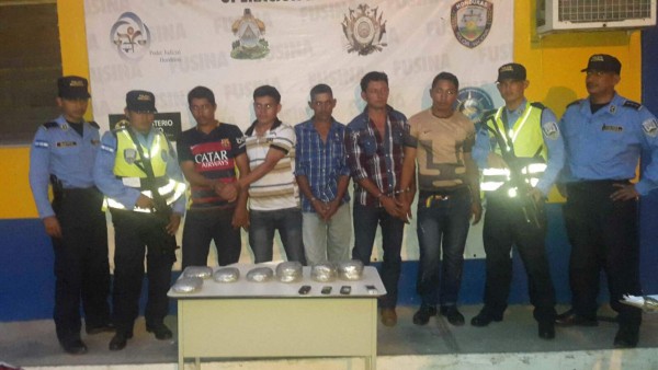 Caen cinco hombres con droga en Santa Bárbara