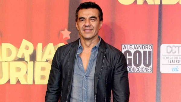 Adrián Uribe recibe amenazas a muerte