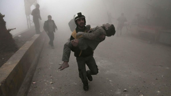 Al menos 35 civiles muertos tras bombardeos del régimen sirio contra Guta