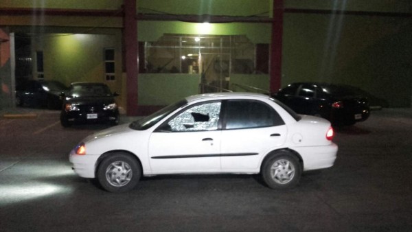 Asesinan a un hombre dentro de vehículo en San Pedro Sula