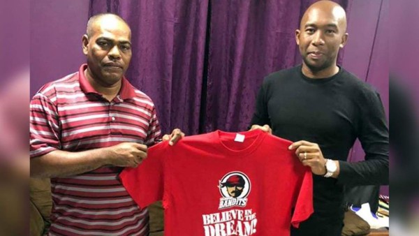 Jerry Palacios fue presentado como nuevo refuerzo de club beliceño