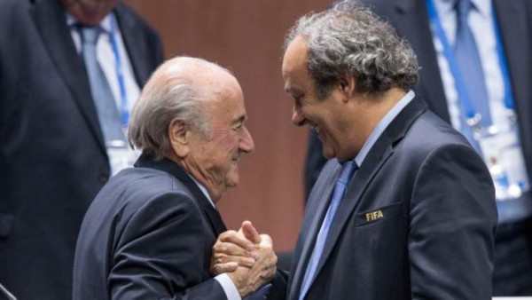 Blatter dice que el pago que hizo a Platini fue 'un acuerdo de caballeros'