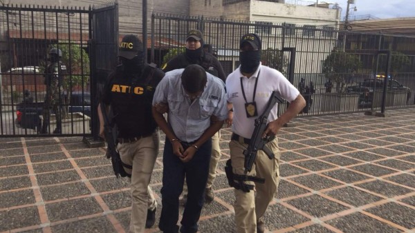 Capturan en Honduras a comisionado de la Policía en retiro