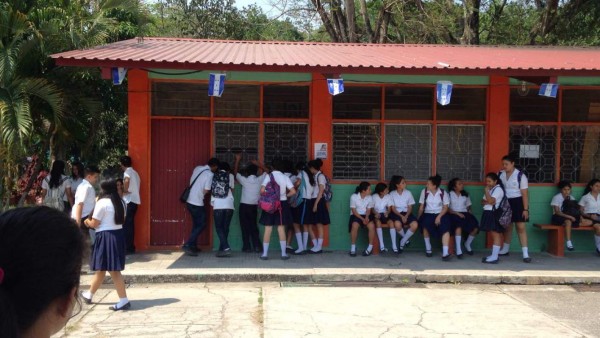 Tomado el Instituto Marco Aurelio Soto en Santa Bárbara  