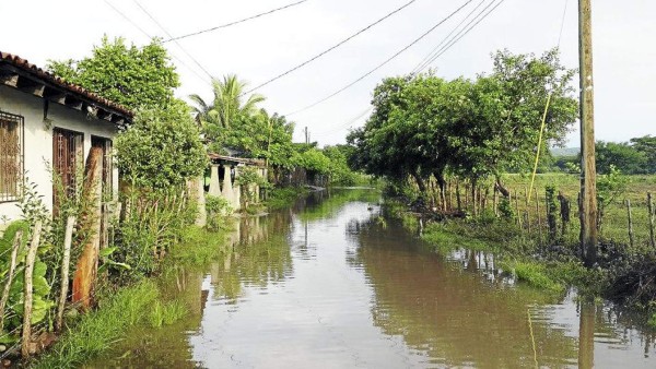 Inundadas comunidades de Valle, Choluteca y Juticalpa