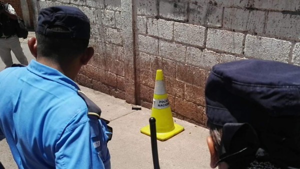 Disparan en tres ocasiones contra un taxista en Tegucigalpa