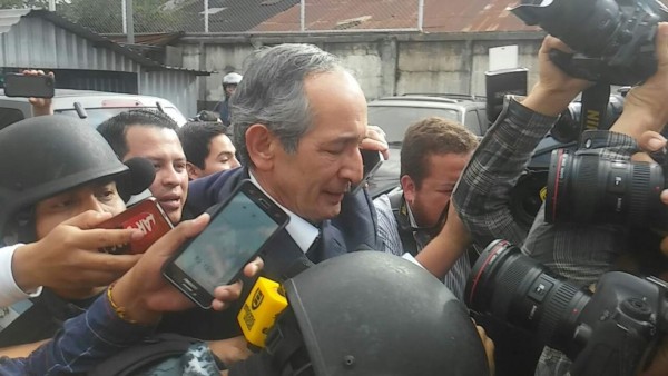 Capturan al expresidente Álvaro Colom en Guatemala por presunta corrupción