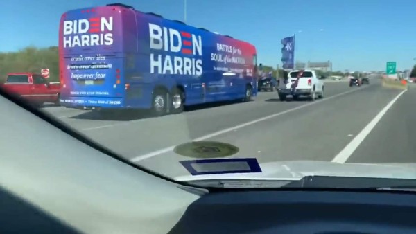 El FBI investiga emboscada contra caravana de Biden en Texas