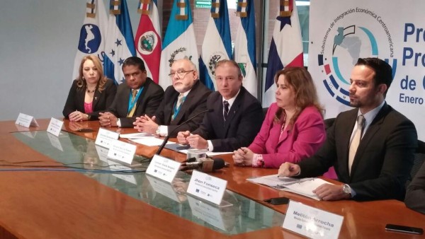 Llaman al resto del istmo para integrarse a unión aduanera
