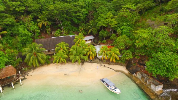Turistas ya disfrutan del verano en Cayos Cochinos
