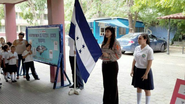 'A veces tenemos que ser padre y madre para los niños”