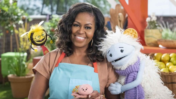 Michelle Obama estrena una serie de cocina en Netflix
