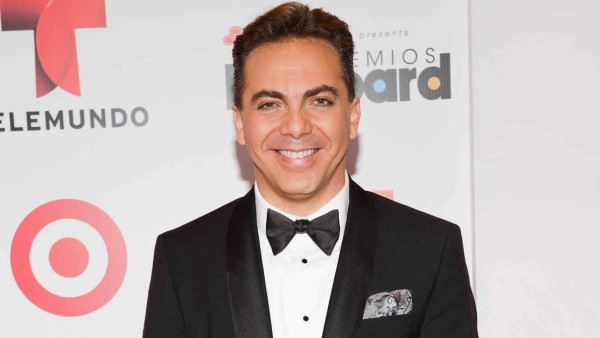 Tras su separación, Cristian Castro aparece desnudo junto a otros hombres