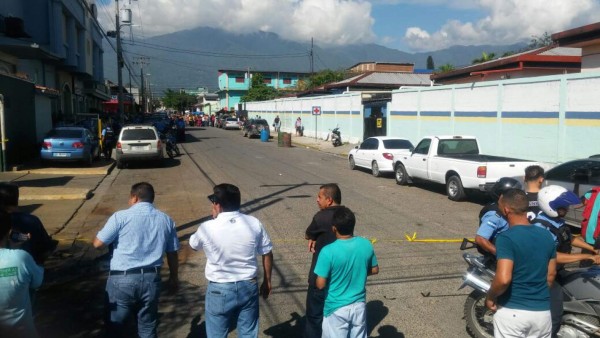 Acribillan a un comerciante dentro de un pick up en San Pedro Sula