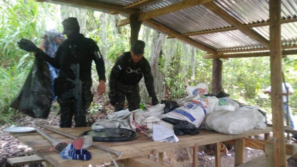 Detenidos y un almacén desmantelado deja operativo en El Merendón