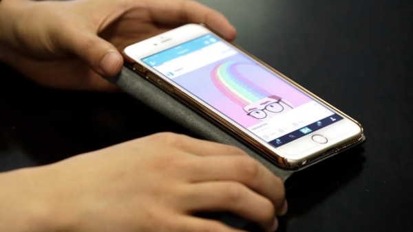 Francia prohíbe los celulares en las escuelas y colegios