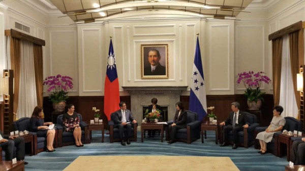 Honduras y Taiwán firman acuerdo de cooperación comercial