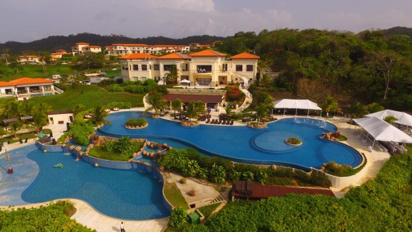 El turismo reanima la economía de Roatán