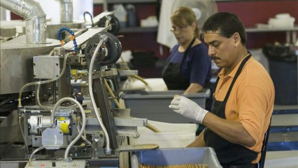 Nuevos empleos en Estados Unidos suman 217,000