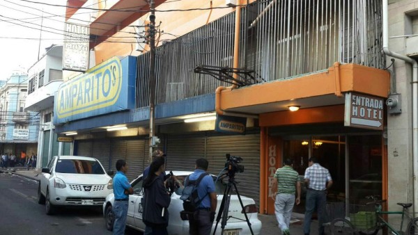 Supuestos pandilleros que mataron a guardia querían matar a mujer en Fiscalía