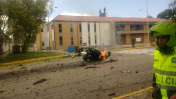 Colombia: Diez muertos y 54 heridos por explosión de coche bomba