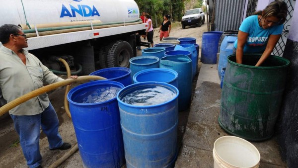 Declaran alerta por escasez de agua en capital salvadoreña