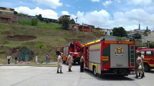 Una persona muere al caer en alcantarilla de un mall de Honduras  