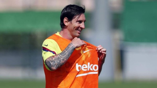 Messi se entrena al margen de la plantilla del Barcelona