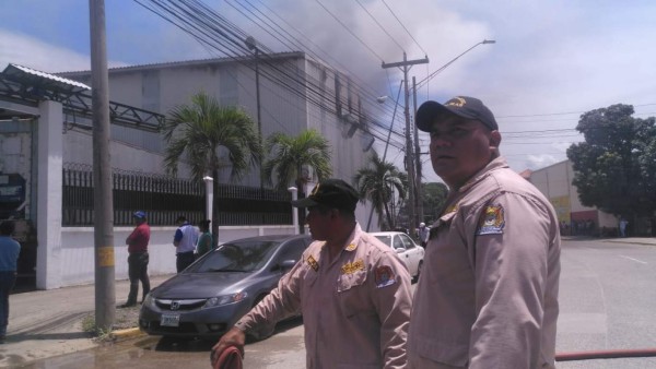 Se incendia una bodega en San Pedro Sula