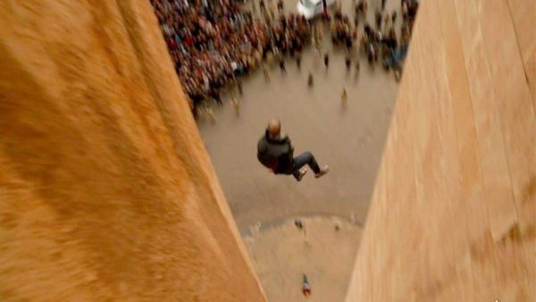 Horror: ISIS arroja a dos homosexuales al vacío