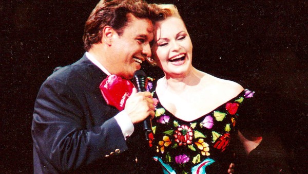 'Juan Gabriel humillaba a Rocío Dúrcal': Mitzy