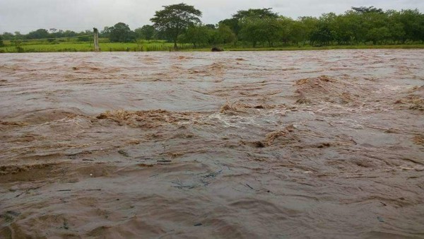 Lluvias en Honduras causan un desaparecido y provocan daños