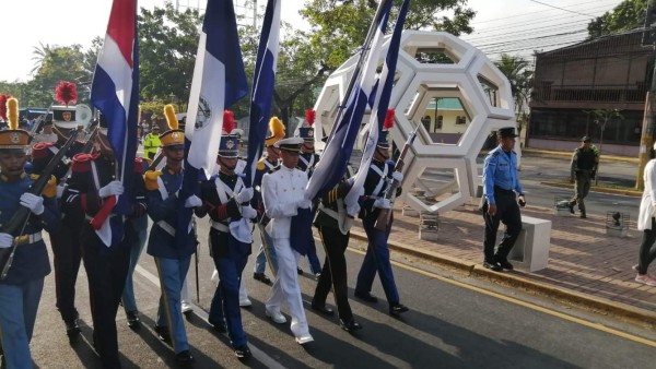 Derroche de talento en desfiles sampedranos para festejar la independencia patria