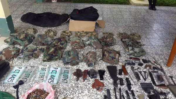 Decomisan armas en allanamientos en Olancho