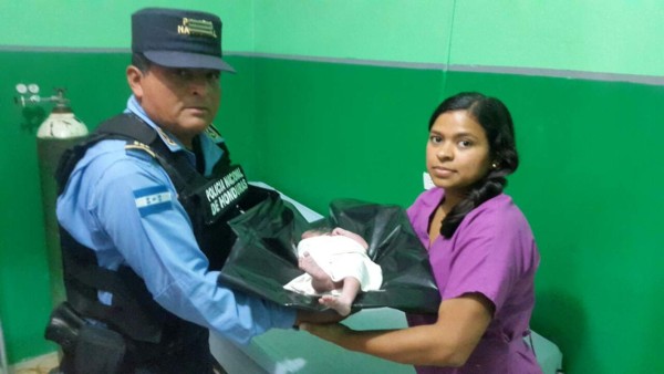 Dos mujeres dan a luz en plena vía pública en Honduras