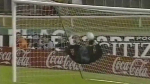 René Higuita celebró los 20 años de 'El Escorpión'