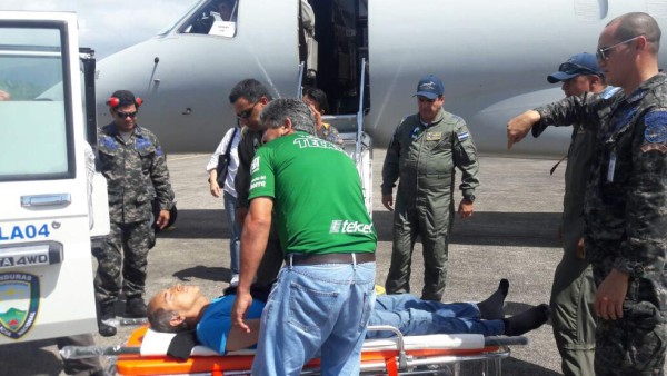 Momento en el que el artista hondureño Guillermo Anderson era llevado (después de haber sido traído de Guatemala) desde una base militar en Honduras hacia La Ciudad de La Ceiba, Atlántida.
